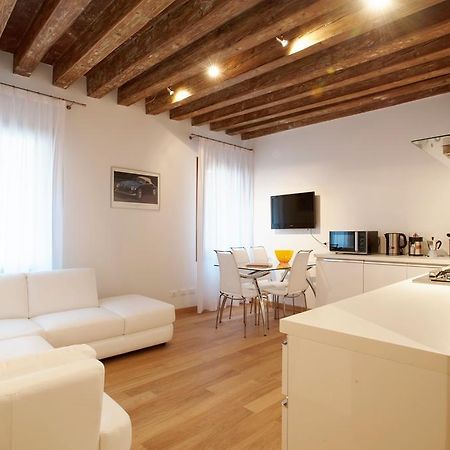 The Lion'S House Apt2 Venice Bilik gambar
