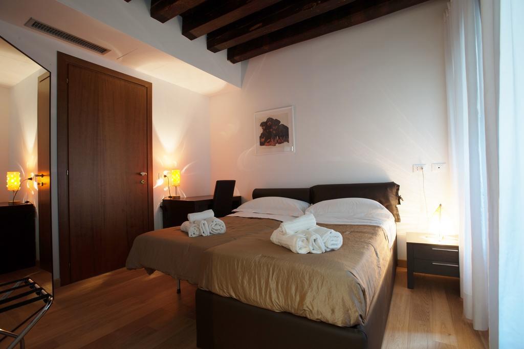 The Lion'S House Apt2 Venice Bilik gambar