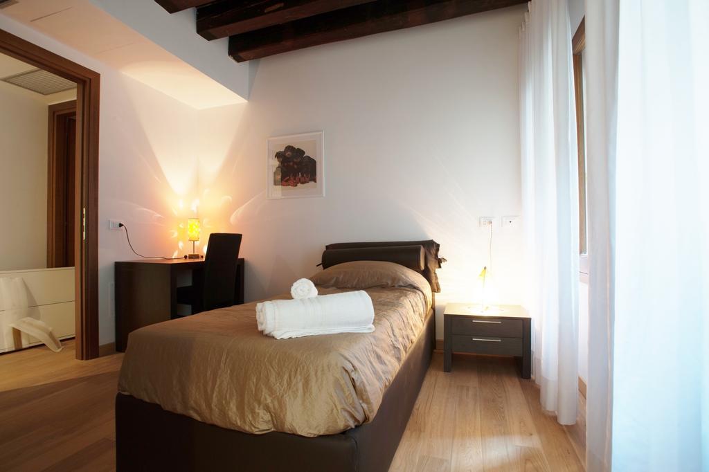 The Lion'S House Apt2 Venice Bilik gambar